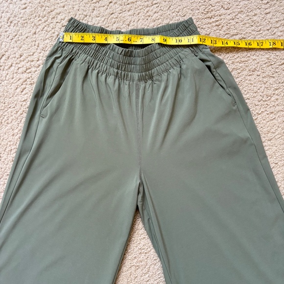 Vuori Villa Wideleg Pants - Women's In green Size small - Picture 12 of 13